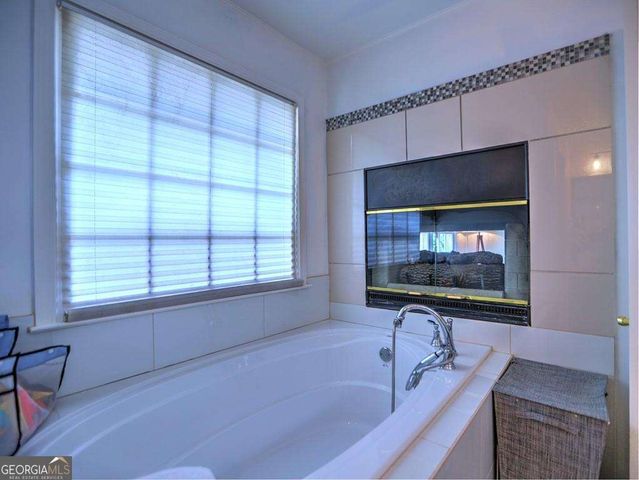 355 Wesfork Way, Suwanee, GA 30024
