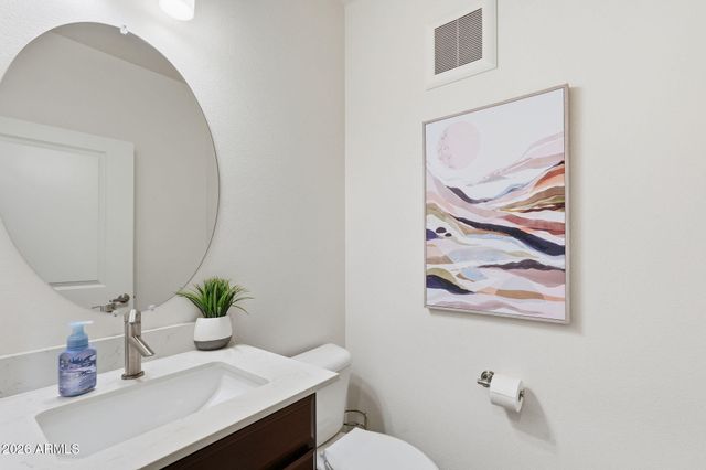 2511 W QUEEN CREEK Road 201, Chandler, AZ 85248