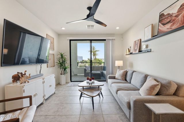 2511 W QUEEN CREEK Road 201, Chandler, AZ 85248