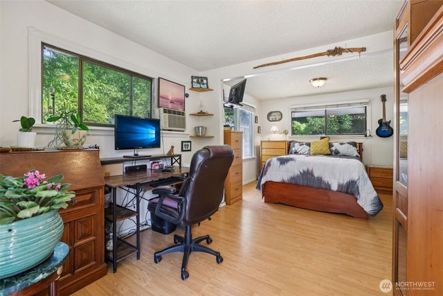 17209 W Riverside Drive, Bothell, WA 98011