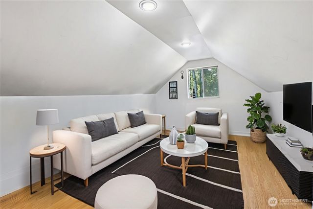 17209 W Riverside Drive, Bothell, WA 98011