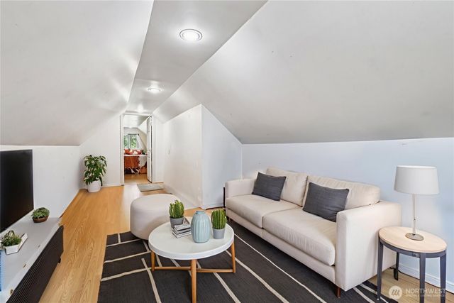 17209 W Riverside Drive, Bothell, WA 98011