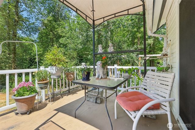 17209 W Riverside Drive, Bothell, WA 98011