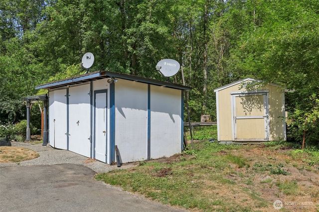 17209 W Riverside Drive, Bothell, WA 98011