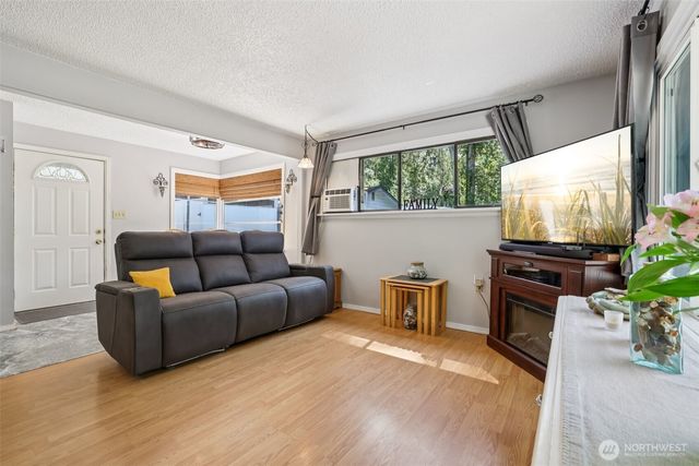 17209 W Riverside Drive, Bothell, WA 98011