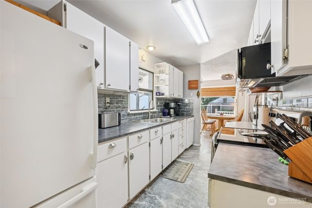 17209 W Riverside Drive, Bothell, WA 98011