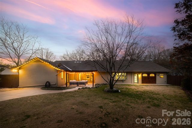 3513 Chilham Place, Charlotte, NC 28226