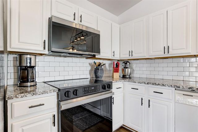 9421 Checkerbloom Drive, Oklahoma City, OK 73165