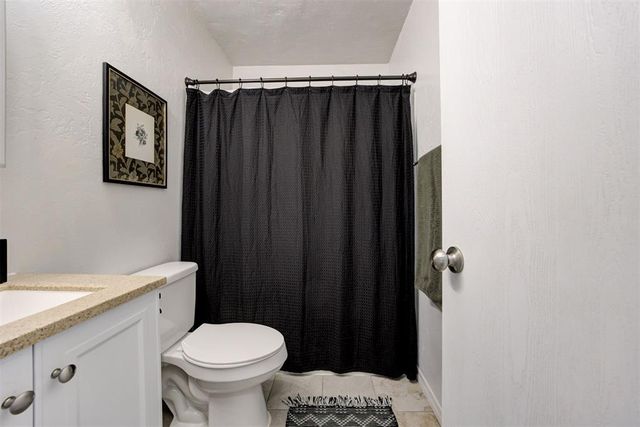 9421 Checkerbloom Drive, Oklahoma City, OK 73165