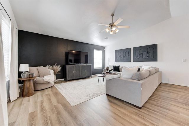 9421 Checkerbloom Drive, Oklahoma City, OK 73165