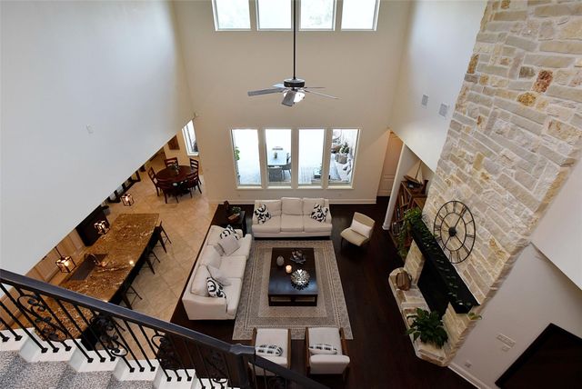 5615 Caspian Falls Lane, Fulshear, TX 77441
