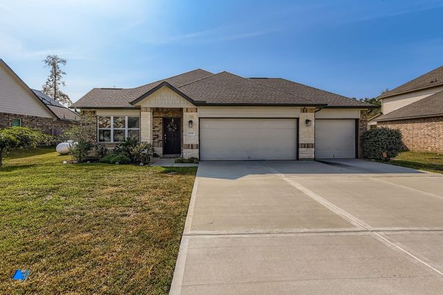 12243 N Chestnut Hills Drive, Conroe, TX 77303