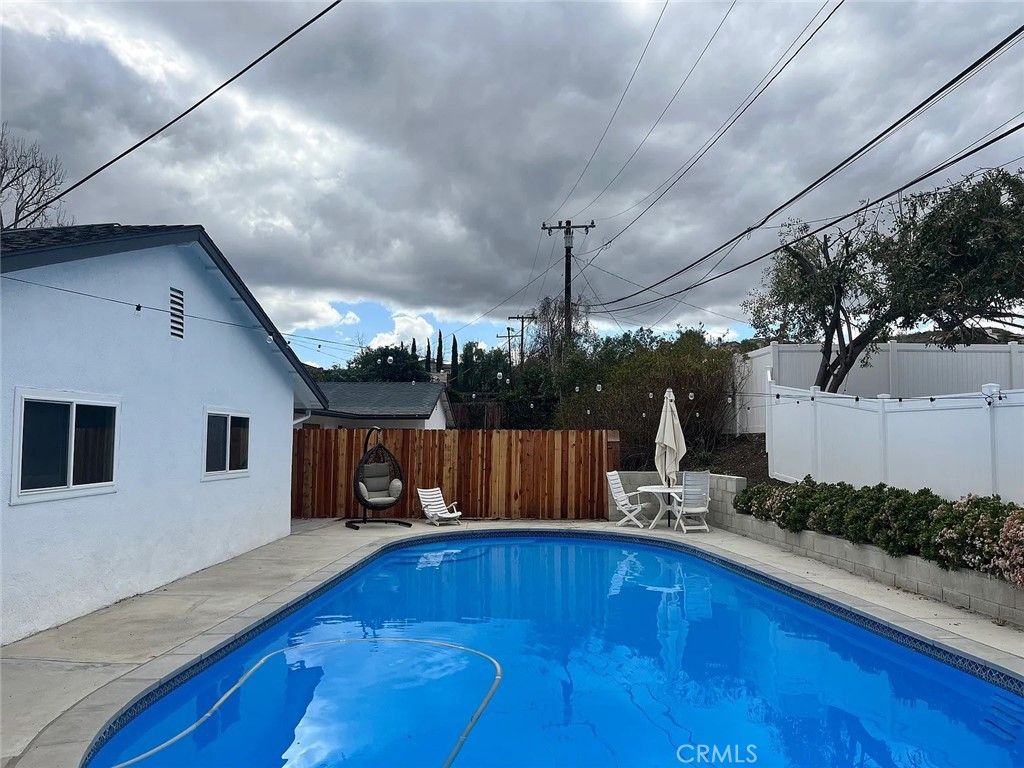 1065 Warwick, Thousand Oaks, CA 91360 — photo 2