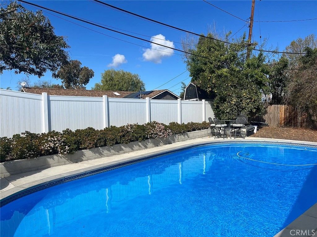 1065 Warwick, Thousand Oaks, CA 91360 — photo 3