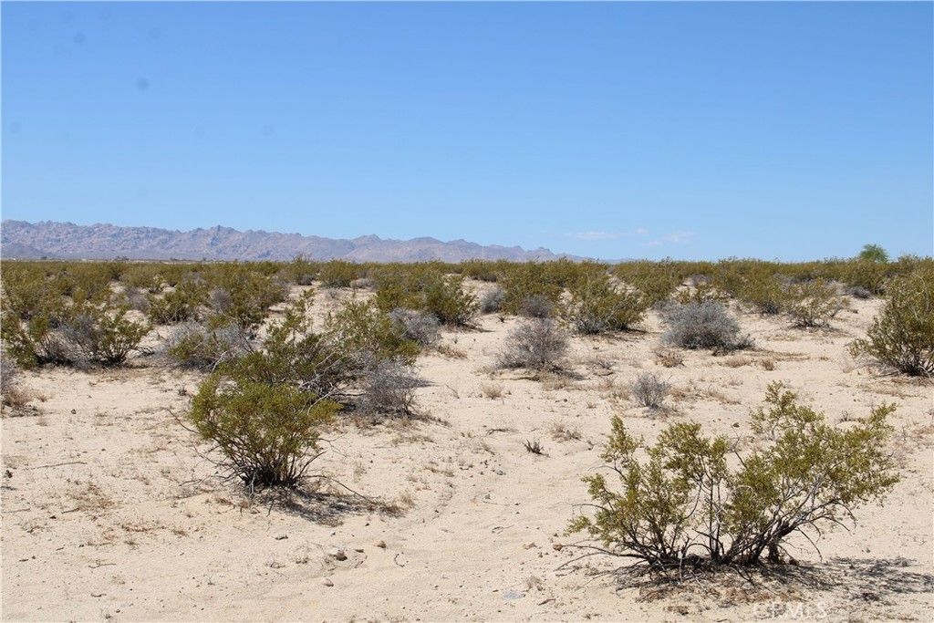 Image 14 of property listing at 5 AC Morongo Road, 29 Palms, CA 92277