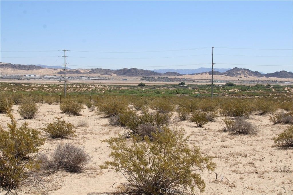 Image 17 of property listing at 5 AC Morongo Road, 29 Palms, CA 92277