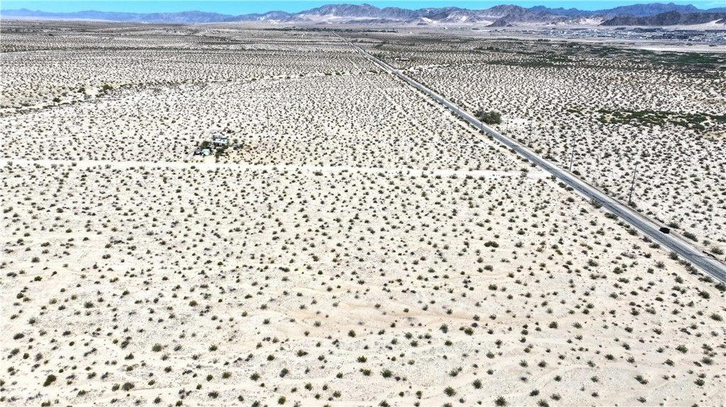 Image 2 of property listing at 5 AC Morongo Road, 29 Palms, CA 92277