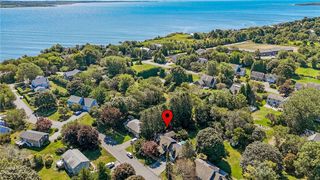 71 Mohawk Drive, Portsmouth, RI 02871