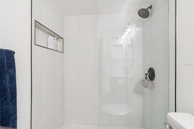 9785 86TH AVENUE 9785, Seminole, FL 33777