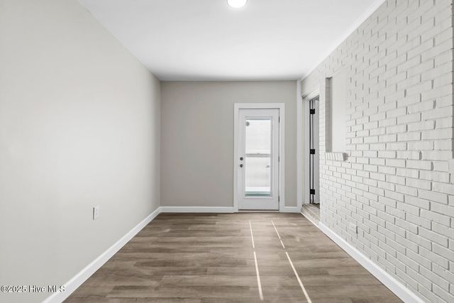 2383 Burgaw Highway, Jacksonville, NC 28540