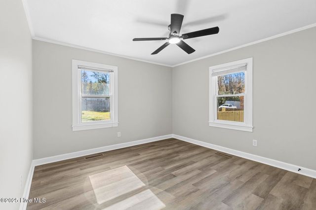 2383 Burgaw Highway, Jacksonville, NC 28540