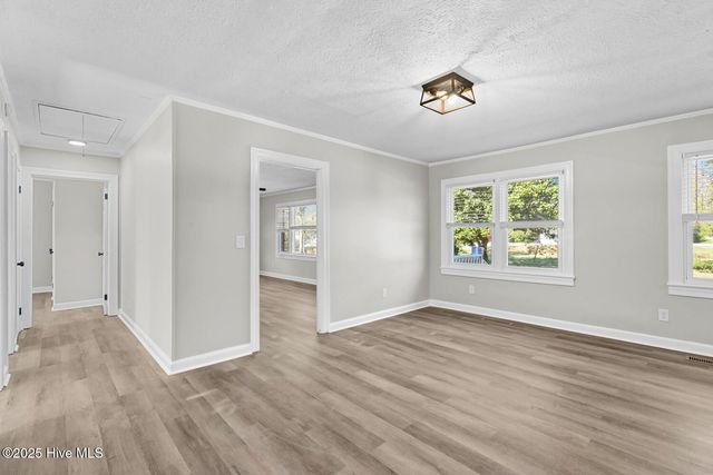 2383 Burgaw Highway, Jacksonville, NC 28540