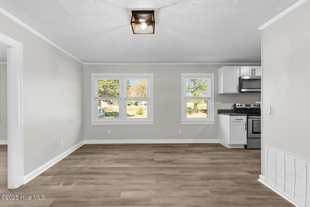 2383 Burgaw Highway, Jacksonville, NC 28540