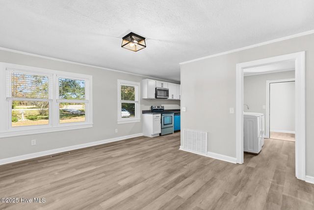 2383 Burgaw Highway, Jacksonville, NC 28540