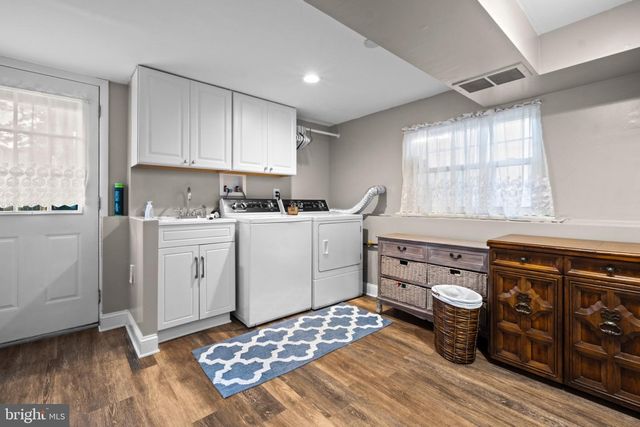 722 WHITMAN DR, Blackwood, NJ 08012
