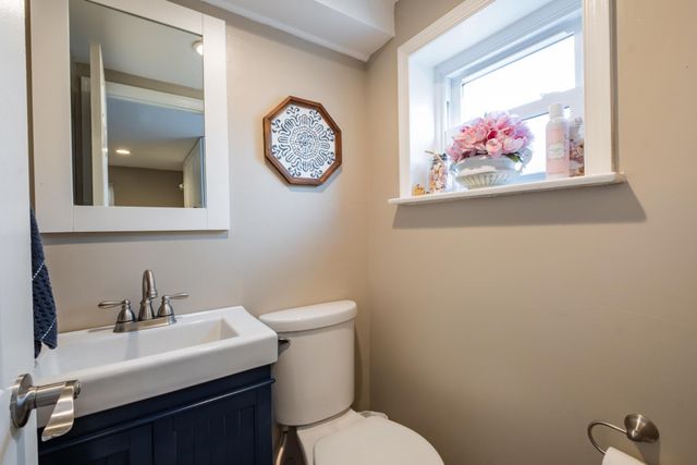 722 WHITMAN DR, Blackwood, NJ 08012