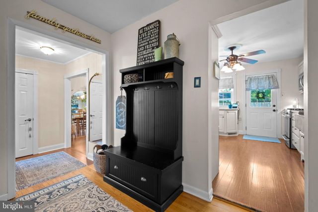 722 WHITMAN DR, Blackwood, NJ 08012