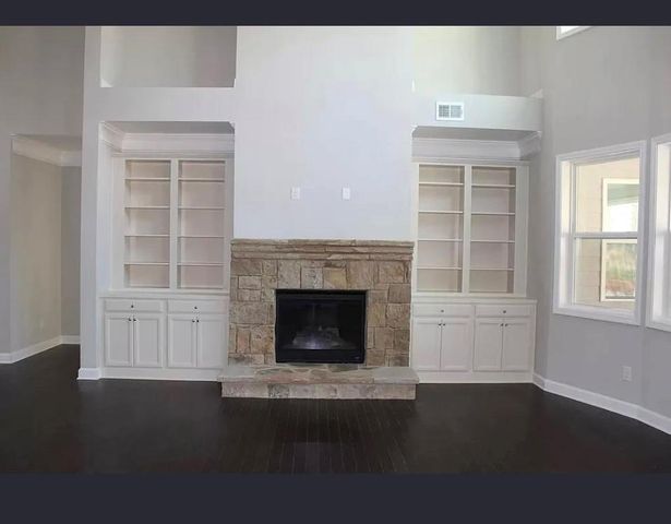 428 Silver Brook Drive, Woodstock, GA 30188