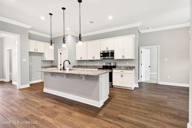 11816 Smokey Court, Ocean Springs, MS 39564