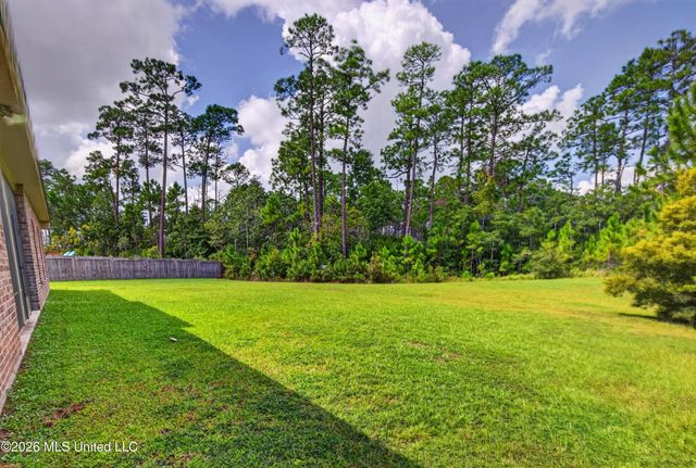 11816 Smokey Court, Ocean Springs, MS 39564