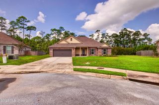 11816 Smokey Court, Ocean Springs, MS 39564