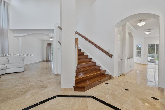 15852 SW 15th St, Davie, FL 33326