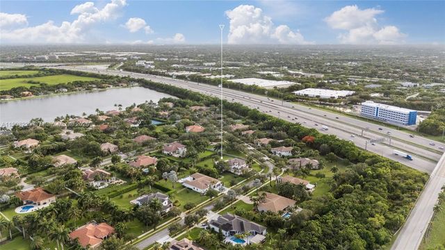 15852 SW 15th St, Davie, FL 33326