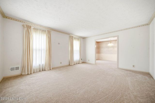 8516 Bronzewing Ct, Jeffersontown, KY 40299