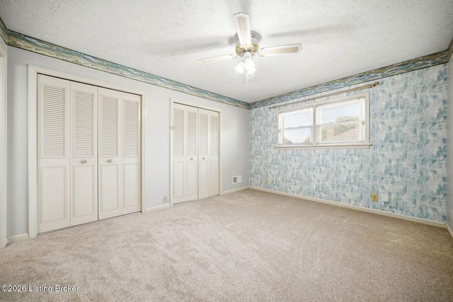 8516 Bronzewing Ct, Jeffersontown, KY 40299