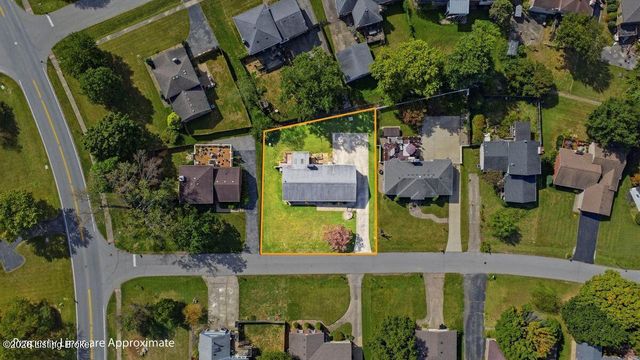 8516 Bronzewing Ct, Jeffersontown, KY 40299