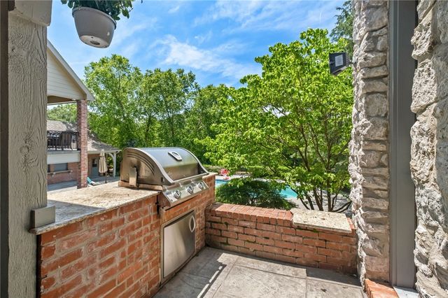 11091 Timarron Drive, Bentonville, AR 72712