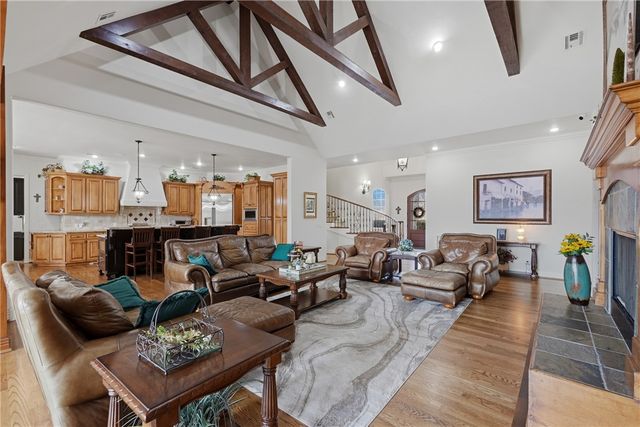 11091 Timarron Drive, Bentonville, AR 72712