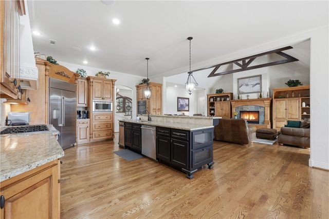 11091 Timarron Drive, Bentonville, AR 72712