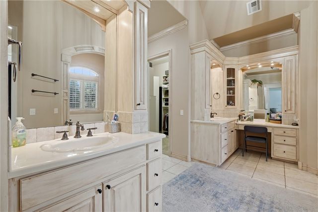 11091 Timarron Drive, Bentonville, AR 72712