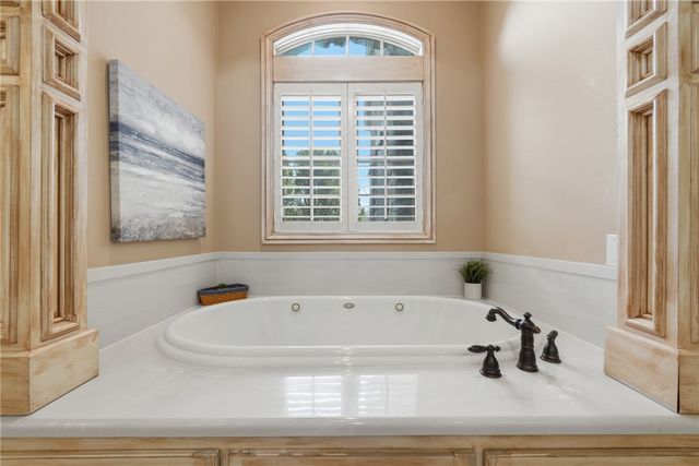 11091 Timarron Drive, Bentonville, AR 72712