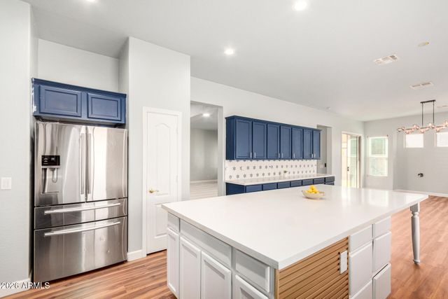 7265 W SADDLEHORN Road, Peoria, AZ 85383