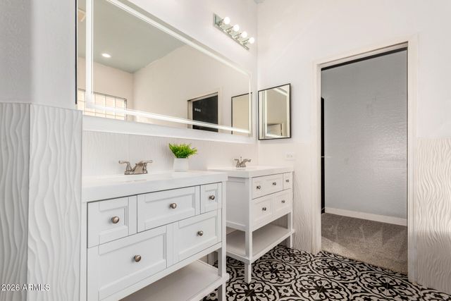 7265 W SADDLEHORN Road, Peoria, AZ 85383