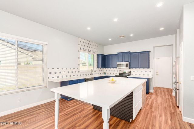 7265 W SADDLEHORN Road, Peoria, AZ 85383