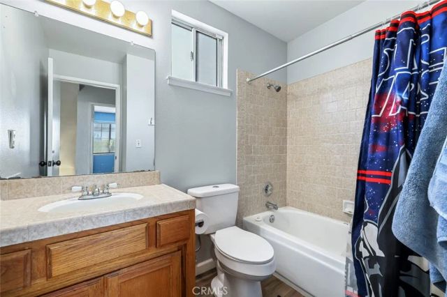8735 Cedar Avenue 109, Fresno, CA 93720