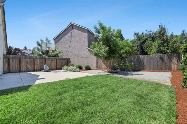 8735 Cedar Avenue 109, Fresno, CA 93720